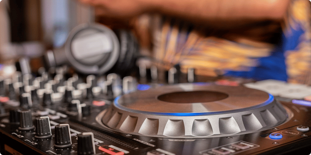 Les raisons d'investir dans un contrôleur DJ